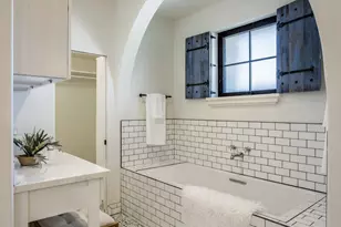 8127 E Del Capitan Dr, Scottsdale, AZ 85258 - Photo 37