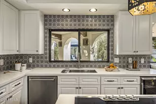 8127 E Del Capitan Dr, Scottsdale, AZ 85258 - Photo 11