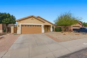 1598 E Desert Breeze Dr, Casa Grande, AZ 85122 - Photo 1