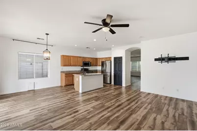 1598 E Desert Breeze Drive, Casa Grande, AZ 85122 - Photo 9