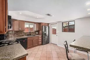 5314 N Las Casitas Pl, Phoenix, AZ 85016 - Photo 7