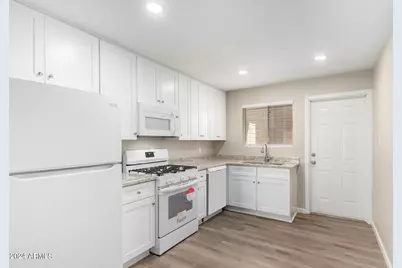 3646 E Glenrosa Avenue #Apt 2, Phoenix, AZ 85018 - Photo 5