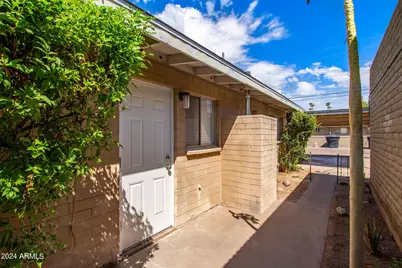 3646 E Glenrosa Avenue #Apt 2, Phoenix, AZ 85018 - Photo 17