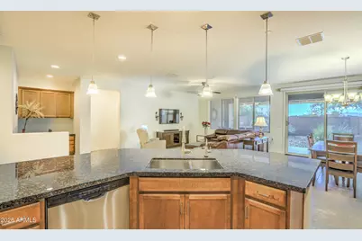 15634 N 109th Avenue, Sun City, AZ 85351 - Photo 13