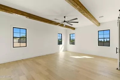 8042 E Palm Lane, Mesa, AZ 85207 - Photo 9