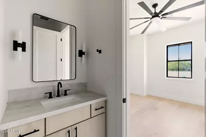 8042 E Palm Lane, Mesa, AZ 85207 - Photo 17