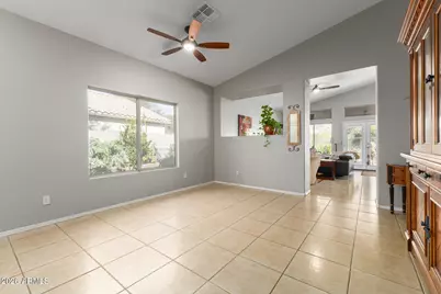 25225 N 40th Lane, Phoenix, AZ 85083 - Photo 7