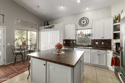 25225 N 40th Lane, Phoenix, AZ 85083 - Photo 13