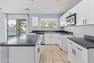 104 E Milada Dr, Phoenix, AZ 85042 - Photo 9