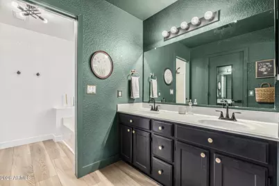 638 W Sierra Madre Avenue, Gilbert, AZ 85233 - Photo 17