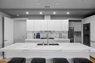 7117 E Rancho Vista Dr, Scottsdale, AZ 85251 - Photo 13