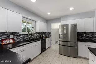 10502 W Roundelay Cir, Sun City, AZ 85351 - Photo 5