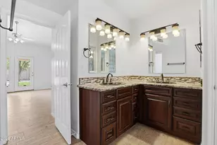 2537 E Lupine Ave, Phoenix, AZ 85028 - Photo 15