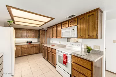 9337 N 111th Drive, Sun City, AZ 85351 - Photo 17