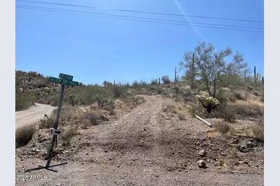 3246 N Silver Tip Trail #B, Queen Valley, AZ 85118 - Photo 3