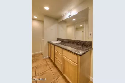 740 W Elm Street #214, Phoenix, AZ 85013 - Photo 9