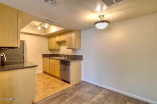 740 W Elm St, Phoenix, AZ 85013 - Photo 13