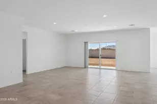 1561 E Glazier Dr, Casa Grande, AZ 85122 - Photo 9