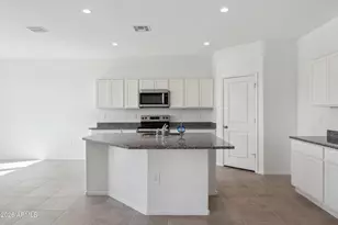 1561 E Glazier Dr, Casa Grande, AZ 85122 - Photo 7