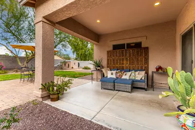 17746 W Desert Lane, Surprise, AZ 85388 - Photo 31