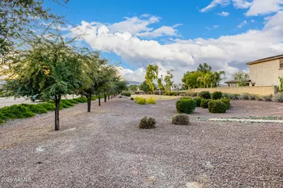 17746 W Desert Lane, Surprise, AZ 85388 - Photo 49