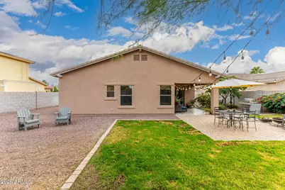 17746 W Desert Lane, Surprise, AZ 85388 - Photo 29