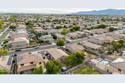 17746 W Desert Lane, Surprise, AZ 85388 - Photo 59