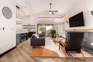 22 E Caroline Ln, Tempe, AZ 85284 - Photo 9