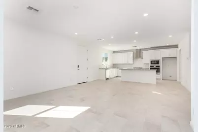 2446 W Maximo Way, Phoenix, AZ 85085 - Photo 5