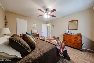 11627 N Desert Hills Dr W, Sun City, AZ 85351 - Photo 15