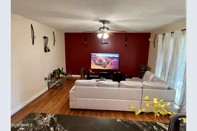 10854 N 42nd Avenue, Phoenix, AZ 85029 - Photo 17