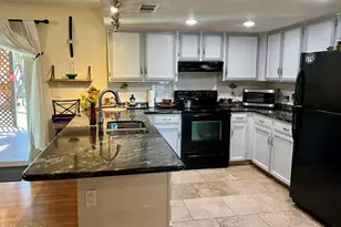 10854 N 42nd Ave, Phoenix, AZ 85029 - Photo 11