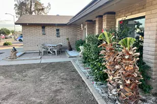 10854 N 42nd Ave, Phoenix, AZ 85029 - Photo 3