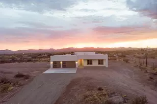 25937 W Ravina Ln, Morristown, AZ 85342 - Photo 3