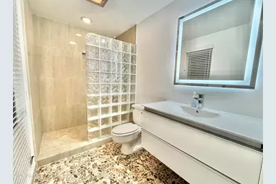 9718 W Oak Ridge Drive, Sun City, AZ 85351 - Photo 5