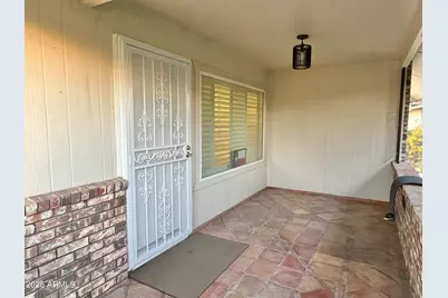 9718 W Oak Ridge Drive, Sun City, AZ 85351 - Photo 7