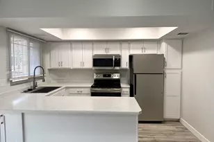 6678 N 43rd Ave, Glendale, AZ 85301 - Photo 1