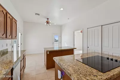 2082 E Tepee Street, Apache Junction, AZ 85119 - Photo 11