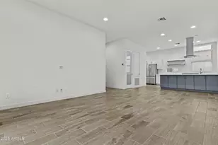 325 E Coronado Rd, Phoenix, AZ 85004 - Photo 15