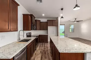 18174 W Robin Ln, Surprise, AZ 85387 - Photo 17