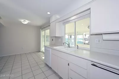 14007 N Whispering Lake Drive, Sun City, AZ 85351 - Photo 23