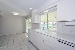 14007 N Whispering Lake Dr, Sun City, AZ 85351 - Photo 23