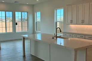 1124 E Gleneagle Dr, Chandler, AZ 85249 - Photo 3