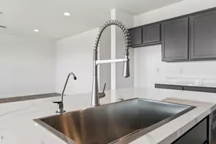 1564 E Glazier Dr E, Casa Grande, AZ 85122 - Photo 1