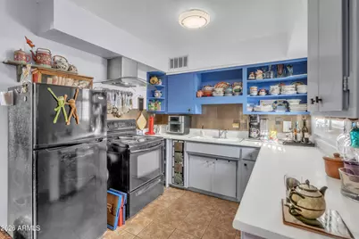 4114 E Calle Redonda -- #56, Phoenix, AZ 85018 - Photo 5