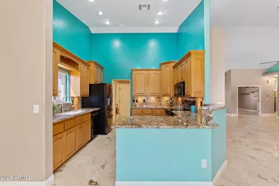 8841 W Port Royale Lane, Peoria, AZ 85381 - Photo 25