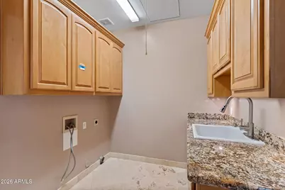 8841 W Port Royale Lane, Peoria, AZ 85381 - Photo 35