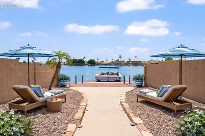 8841 W Port Royale Lane, Peoria, AZ 85381 - Photo 13