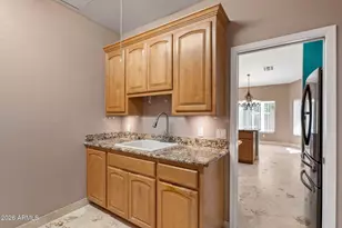 8841 W Port Royale Ln, Peoria, AZ 85381 - Photo 31