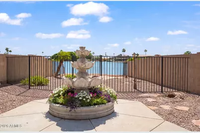 8841 W Port Royale Lane, Peoria, AZ 85381 - Photo 11